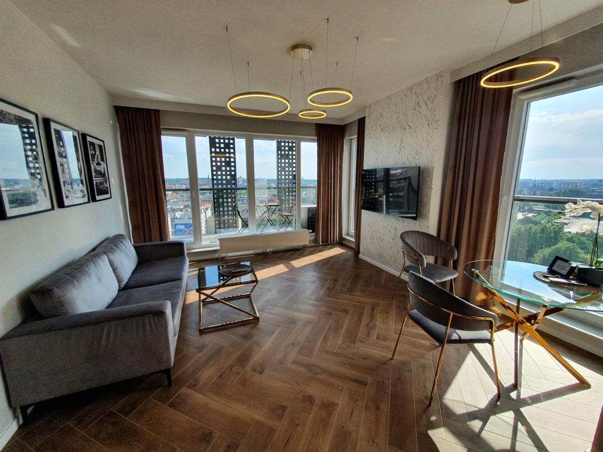 15 Pietro Sokolska 30 Towers Apartments - New - Lux - Parking - Sauna - Gym- And The Best View In Katowice Bagian luar foto