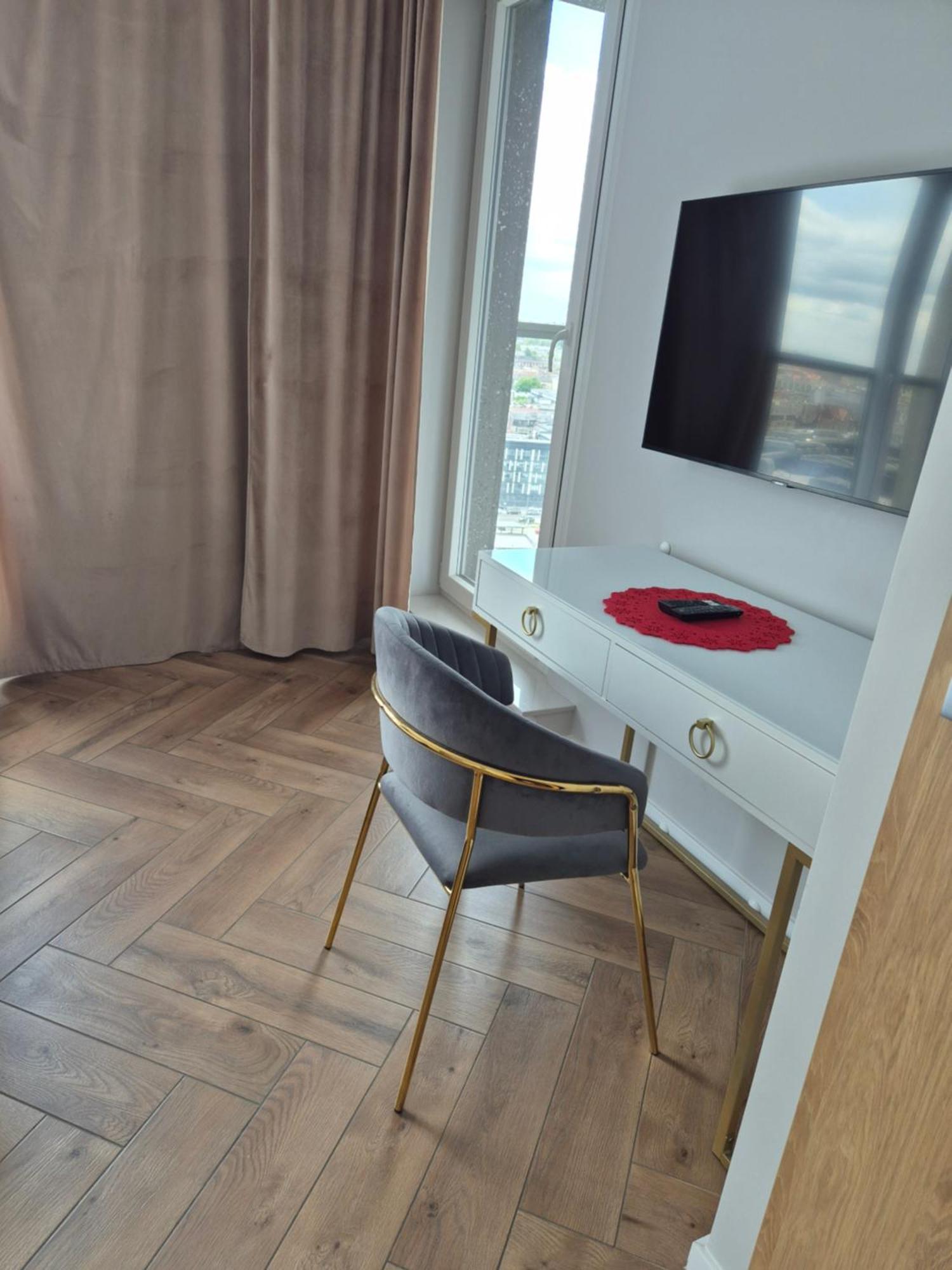 15 Pietro Sokolska 30 Towers Apartments - New - Lux - Parking - Sauna - Gym- And The Best View In Katowice Bagian luar foto